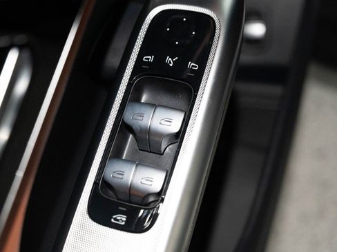 New 2027 Mercedes-Benz GLC 300 4MATIC image 21