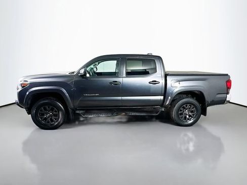 Used 2020 Toyota Tacoma SR5 image 9