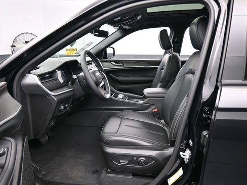 New 2026 Jeep Grand Cherokee Limited w/ Limited Altitude Package RWD image 12