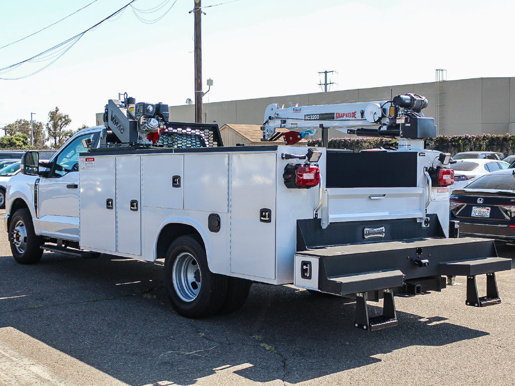 New 2025 Ford F350 XL w/ XL Chrome Package RWD image 6