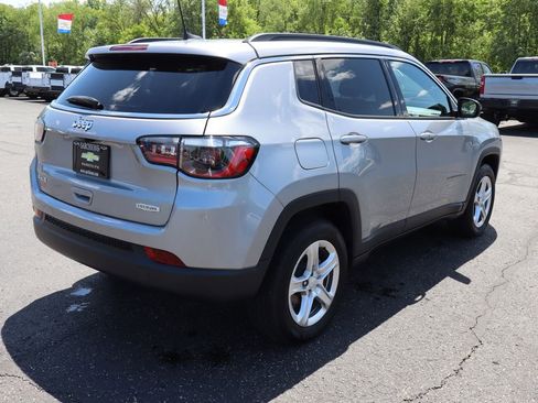 Used 2024 Jeep Compass Latitude w/ Sun and Sound Group AWD/4WD image 37