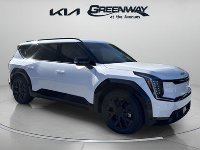 New 2026 Kia EV9 Land w/ Nightfall Edition Package