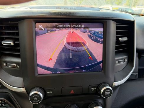 Used 2019 RAM 1500 Big Horn image 29