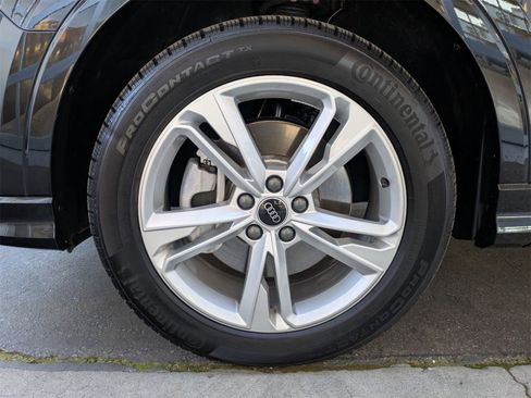 Used 2024 Audi Q3 2.0T Premium w/ Convenience Package image 26