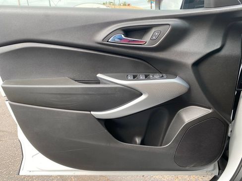 Used 2024 Chevrolet Trax RS w/ Driver Confidence Package FWD image 29