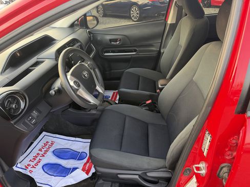 Used 2015 Toyota Prius C Four image 15