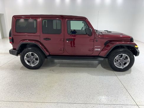 Used 2021 Jeep Wrangler Unlimited Sahara AWD/4WD image 6