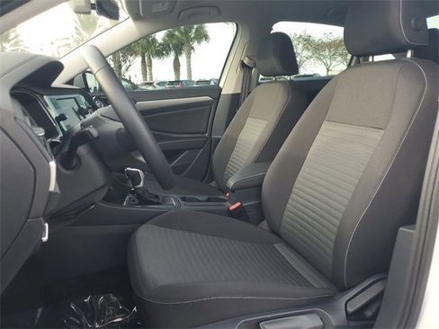 Used 2024 Volkswagen Jetta S image 16