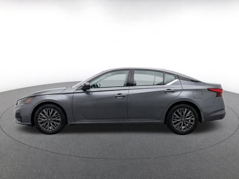 Used 2026 Nissan Altima 2.5 SV FWD image 4