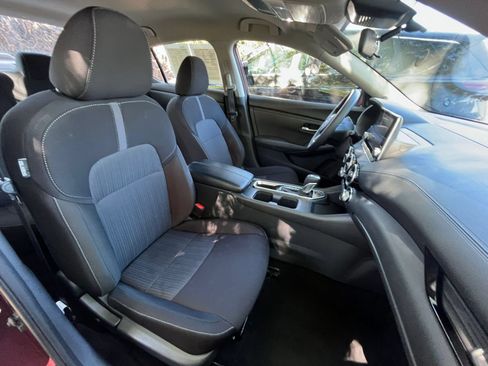 Used 2025 Nissan Sentra SV FWD image 34