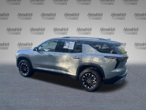 Used 2025 Chevrolet Traverse Z71 w/ Enhanced Driving Package AWD/4WD image 8