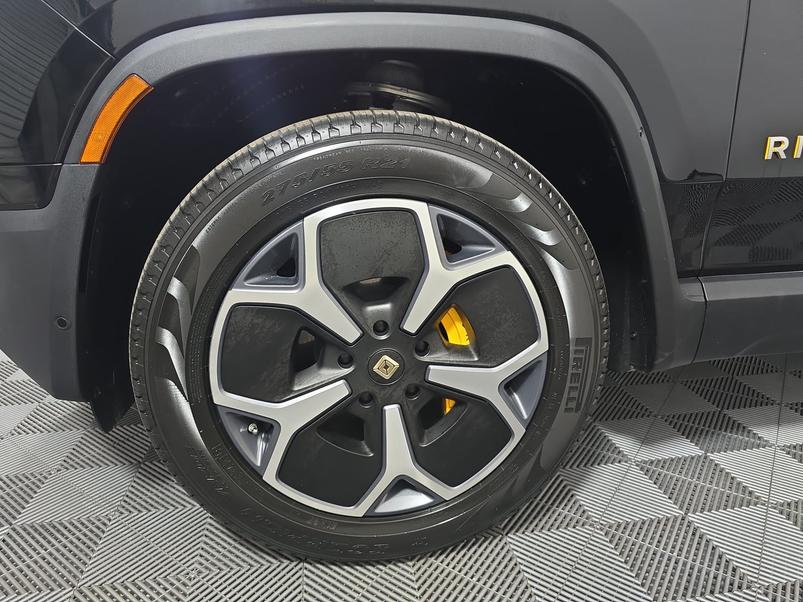 Used 2022 Rivian R1T Adventure AWD/4WD image 9
