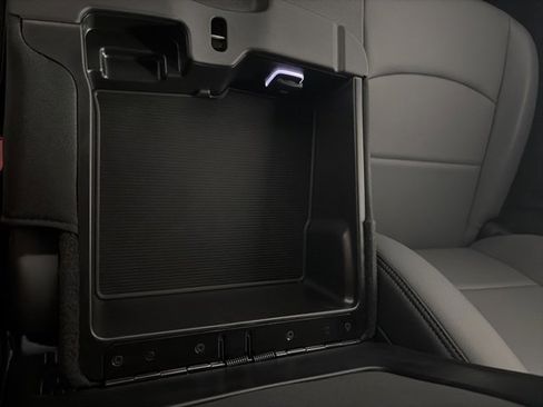 Used 2025 RAM 2500 Tradesman w/ Chrome Appearance Group image 46