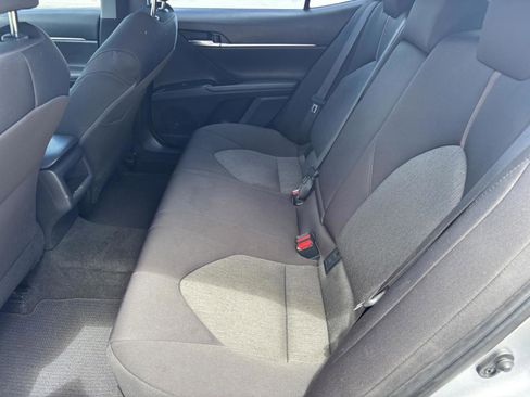 Used 2020 Toyota Camry LE image 18