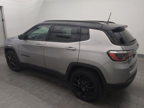 Used 2024 Jeep Compass Latitude w/ Altitude Special Edition AWD/4WD image 3