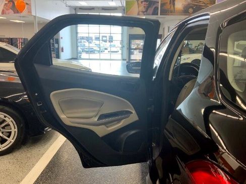 Used 2021 Ford EcoSport S image 27