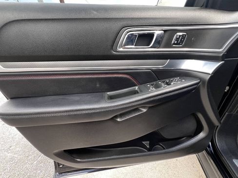 Used 2017 Ford Explorer Sport w/ Equipment Group 401A AWD/4WD image 18