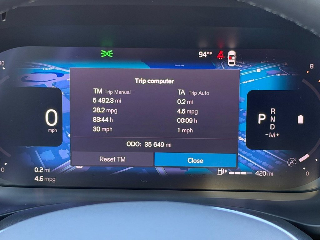 Certified 2024 Volvo XC60 B5 Plus w/ Protection Package Premier AWD/4WD image 12