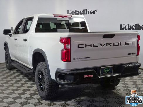 Certified 2025 Chevrolet Silverado 1500 ZR2 w/ Dark Appearance Package AWD/4WD image 5