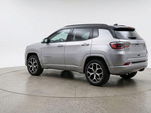 Used 2025 Jeep Compass Limited AWD/4WD image 6