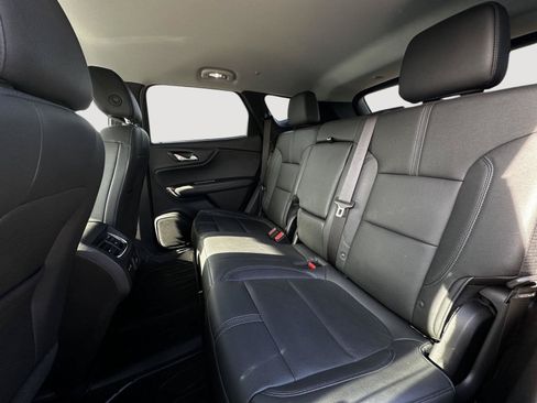 Used 2022 Chevrolet Blazer LT w/ Sound & Technology Package FWD image 26