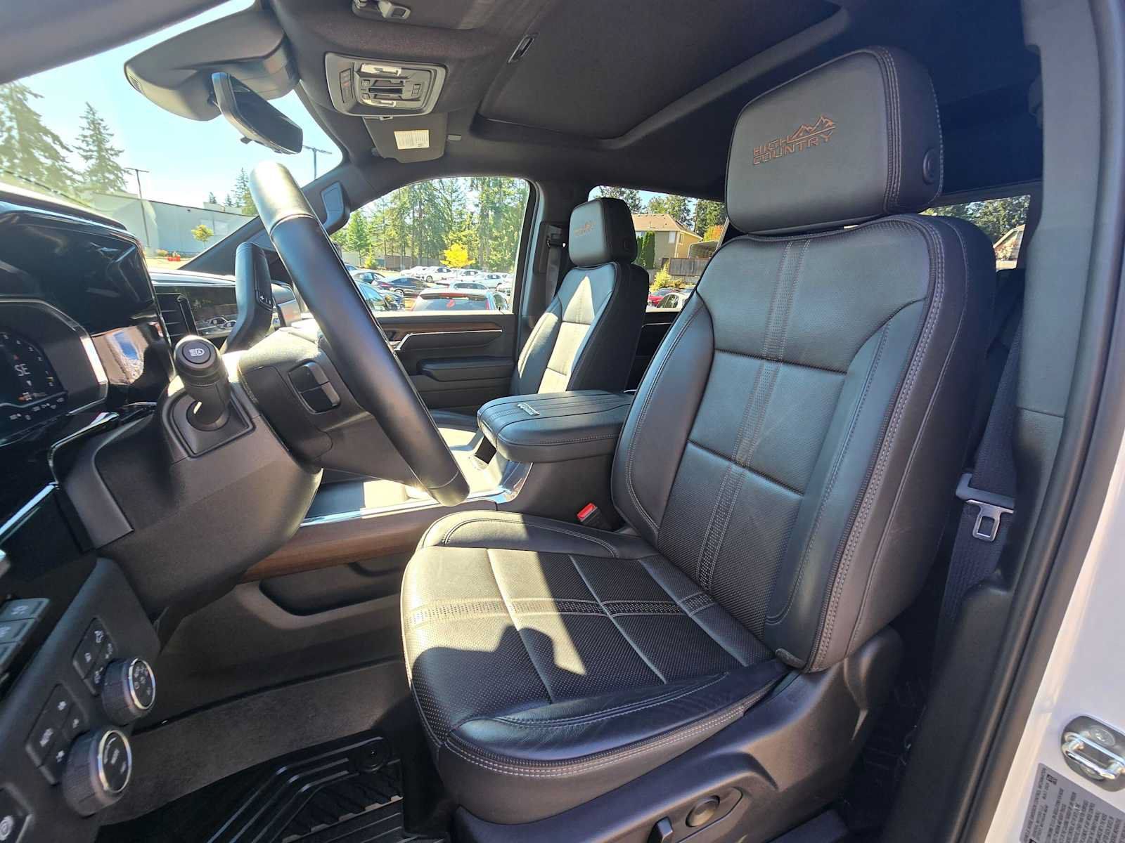 Used 2024 Chevrolet Silverado 2500 High Country w/ Technology Package AWD/4WD image 21