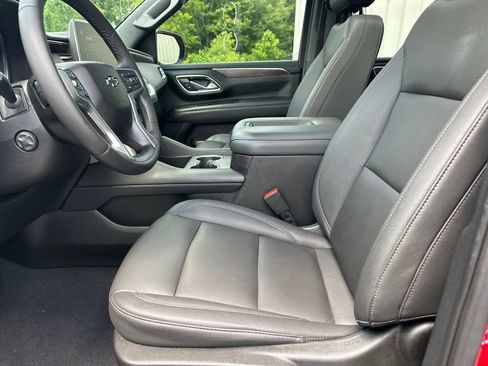 Used 2023 Chevrolet Tahoe Z71 w/ Z71 Off-Road Package AWD/4WD image 10