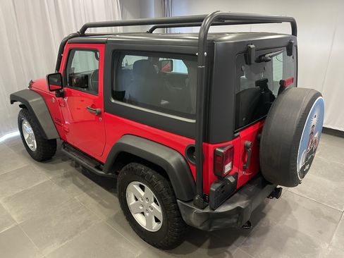 Used 2017 Jeep Wrangler Sport w/ Quick Order Package 23S AWD/4WD image 4
