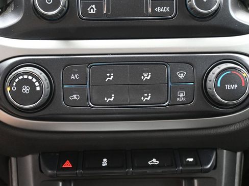 Used 2022 Chevrolet Colorado LT w/ LT Convenience Package image 24