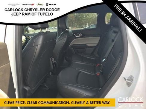 Used 2025 Jeep Compass Limited image 9