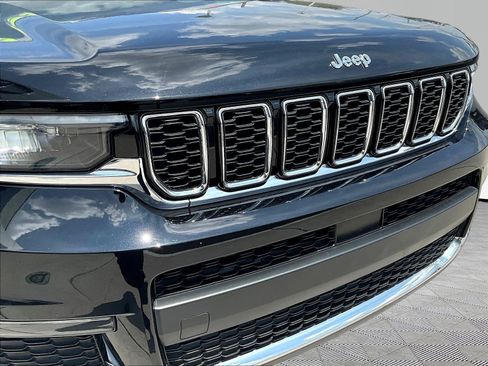 Used 2023 Jeep Grand Cherokee L Limited w/ Trailer Tow Group (B) AWD/4WD image 34