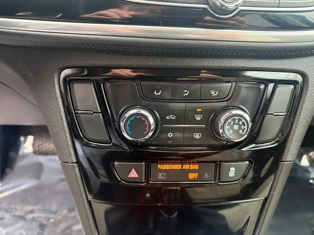 Used 2018 Buick Encore Preferred FWD image 17