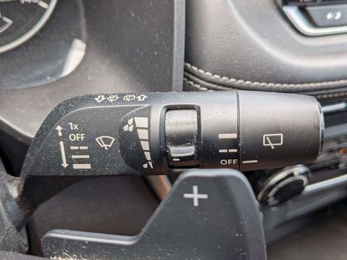 Used 2023 Nissan Rogue S image 27