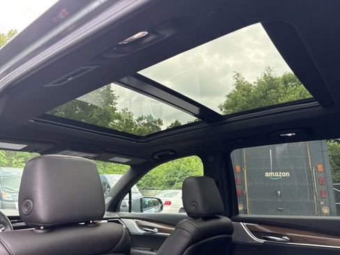 Used 2024 Cadillac XT6 Sport w/ Platinum Package image 20