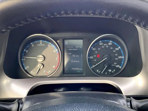 Used 2018 Toyota RAV4 XLE image 26