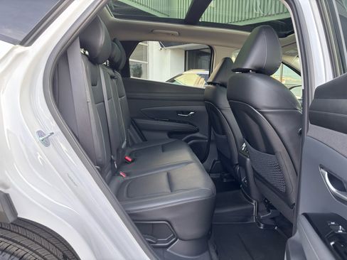 Used 2025 Hyundai Tucson Limited image 23