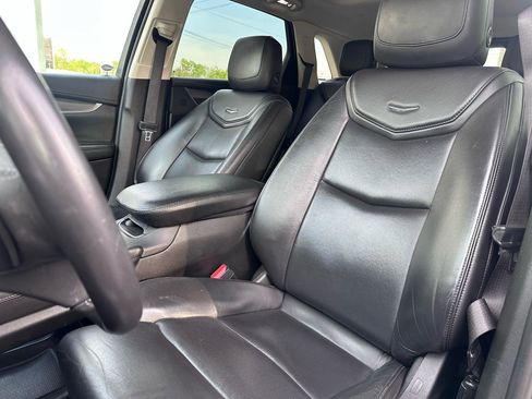 Used 2017 Cadillac XT5 Luxury w/ Driver Awareness Package image 12