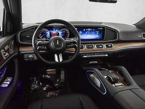 Certified 2025 Mercedes-Benz GLS 450 4MATIC image 20