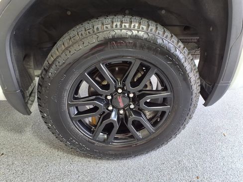 Used 2020 GMC Sierra 1500 Elevation w/ Elevation Value Package RWD image 19