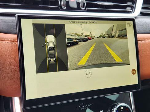 Used 2022 Jaguar XF R-Dynamic SE AWD/4WD image 24