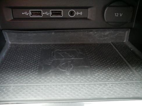 Used 2020 Volkswagen Tiguan SE w/ 3rd Row Seat Package AWD/4WD image 28