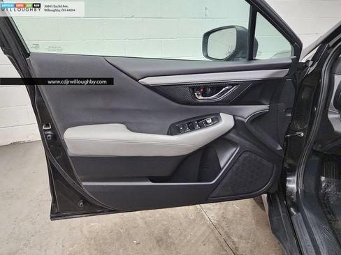 Used 2022 Subaru Outback Premium AWD/4WD image 9