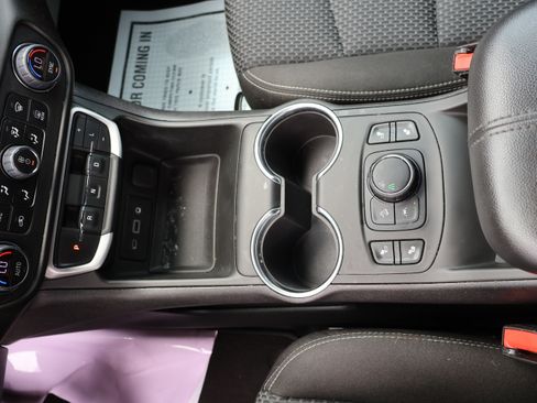 Used 2022 GMC Terrain SLE w/ Driver Convenience Package FWD image 28