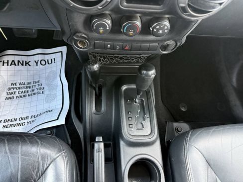 Used 2016 Jeep Wrangler Unlimited Sport AWD/4WD image 28