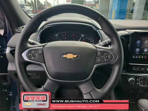 Used 2023 Chevrolet Traverse LT FWD image 23