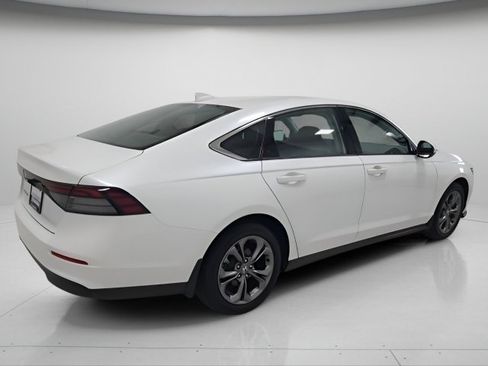 Used 2024 Honda Accord EX image 6