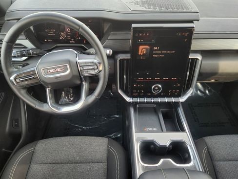 Used 2025 GMC Acadia Elevation image 26