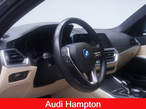 Used 2022 BMW 330e xDrive w/ Convenience Package AWD/4WD image 23