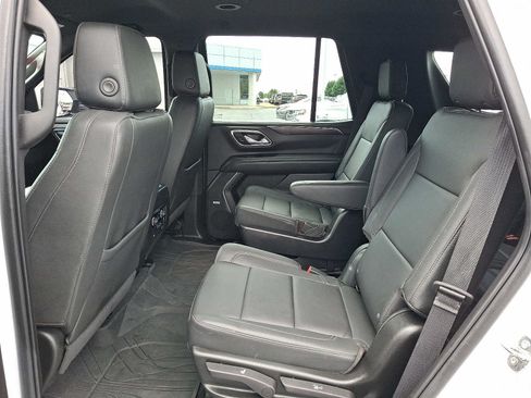 Used 2022 Chevrolet Tahoe LT w/ Luxury Package AWD/4WD image 10