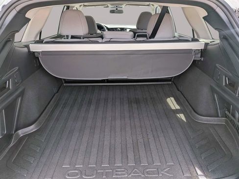 Used 2025 Subaru Outback Premium AWD/4WD image 14